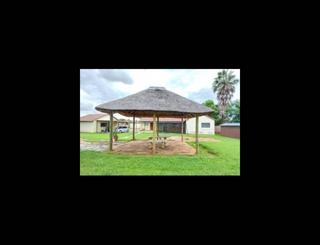 4 BEDROOM HOUSE FOR SALE IN THE ORCHARDS